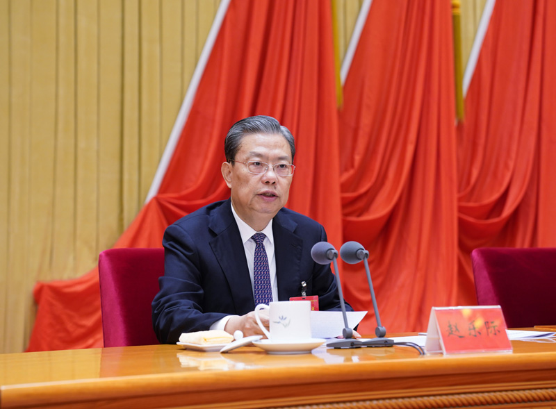 1月22日，中國共產(chǎn)黨第十九屆中央紀律檢查委員會第五次全體會議在北京開幕。中共中央政治局常委、中央紀律檢查委員會書記趙樂際代表中央紀律檢查委員會常務(wù)委員會作題為《推動新時代紀檢監(jiān)察工作高質(zhì)量發(fā)展，以優(yōu)異成績慶祝中國共產(chǎn)黨成立100周年》的工作報告。新華社記者 張領(lǐng) 攝